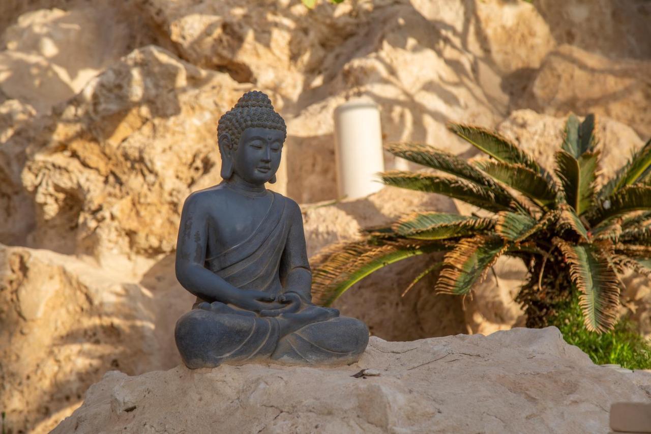 The Makadi Spa Hotel - Couples Only 18 Years Plus Hurgada Dış mekan fotoğraf A statue of the Buddha