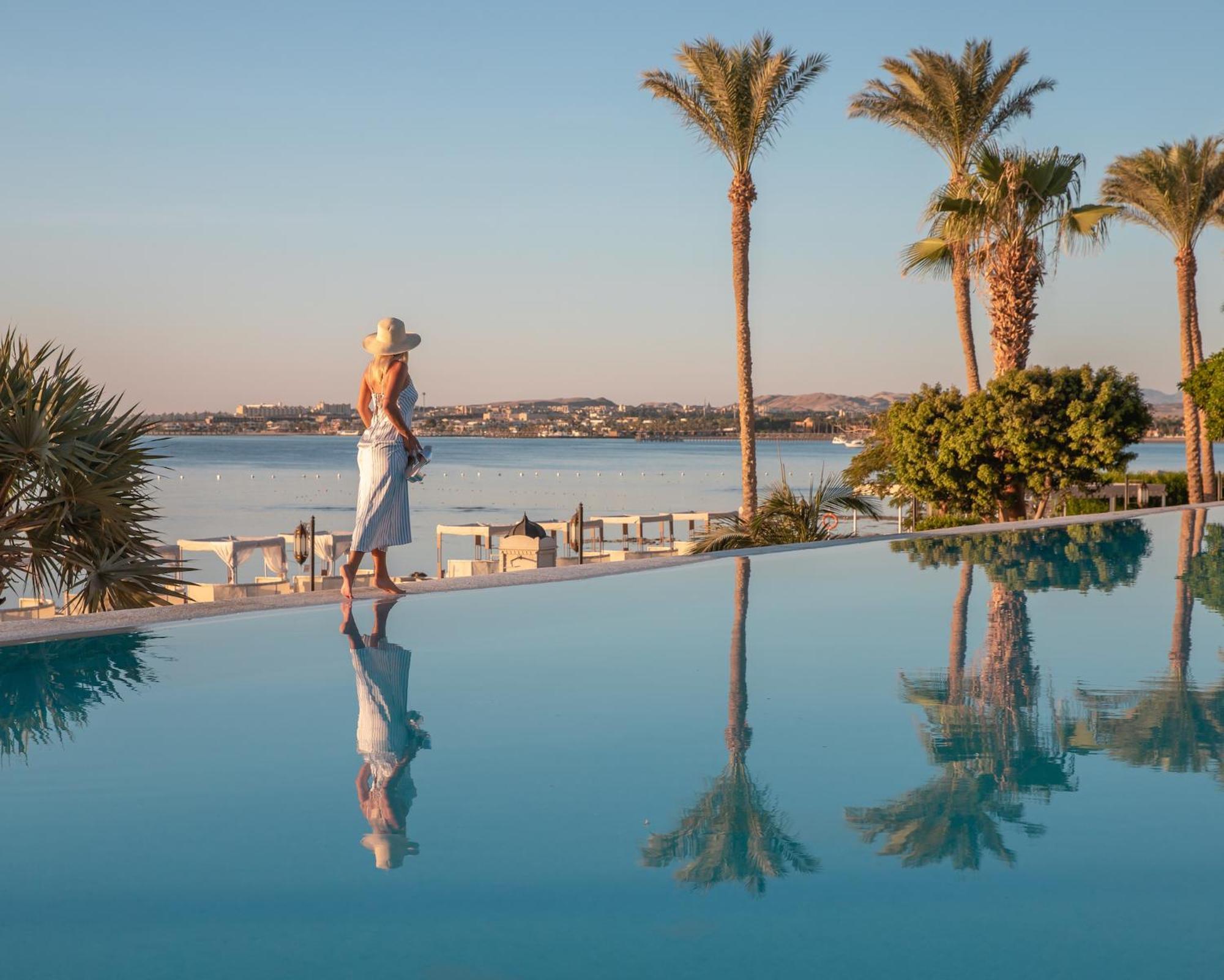 The Makadi Spa Hotel - Couples Only 18 Years Plus Hurgada Dış mekan fotoğraf The resort's infinity pool