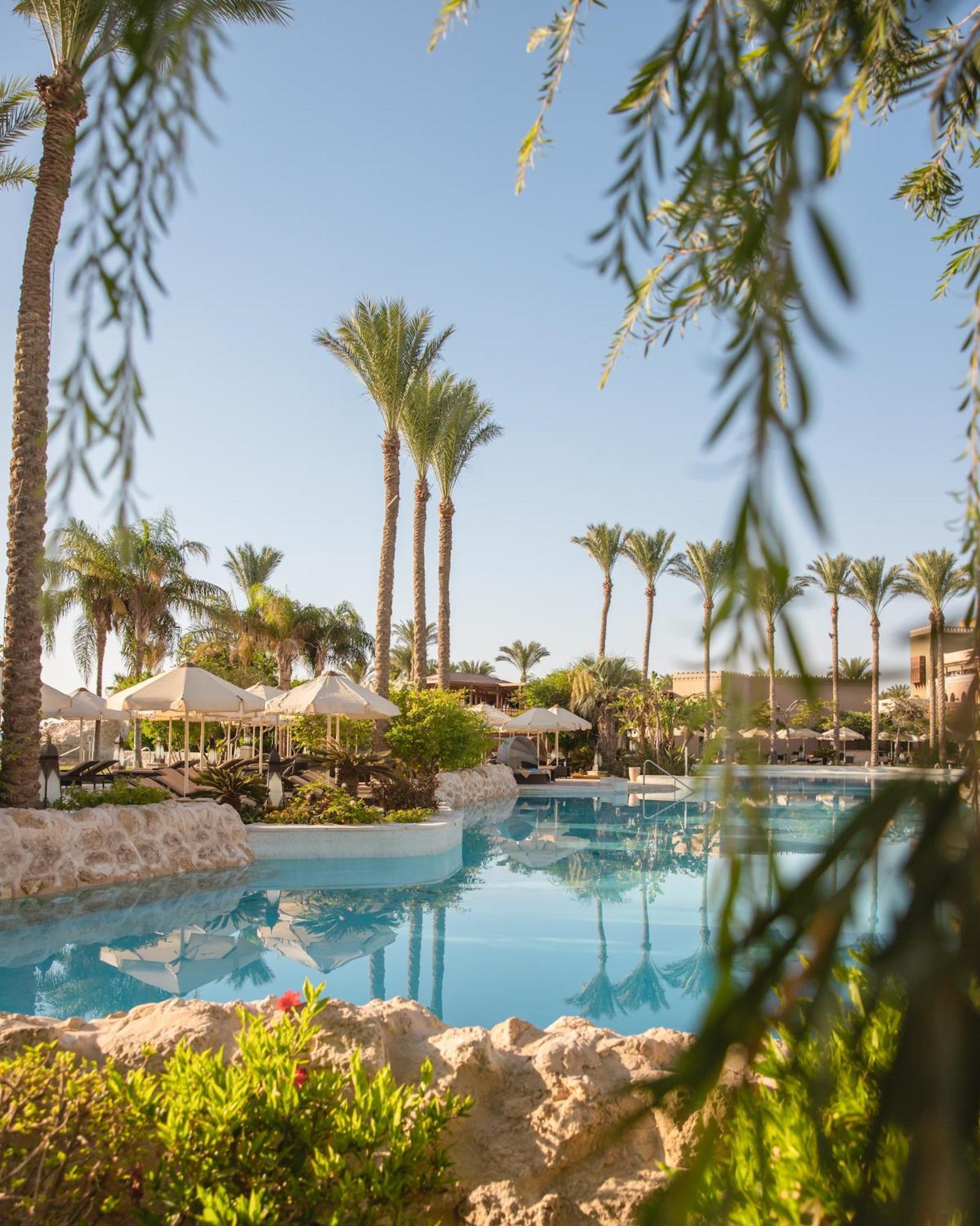 The Makadi Spa Hotel - Couples Only 18 Years Plus Hurgada Dış mekan fotoğraf The swimming pool at the Hilton Sharm El-Sheikh Resort