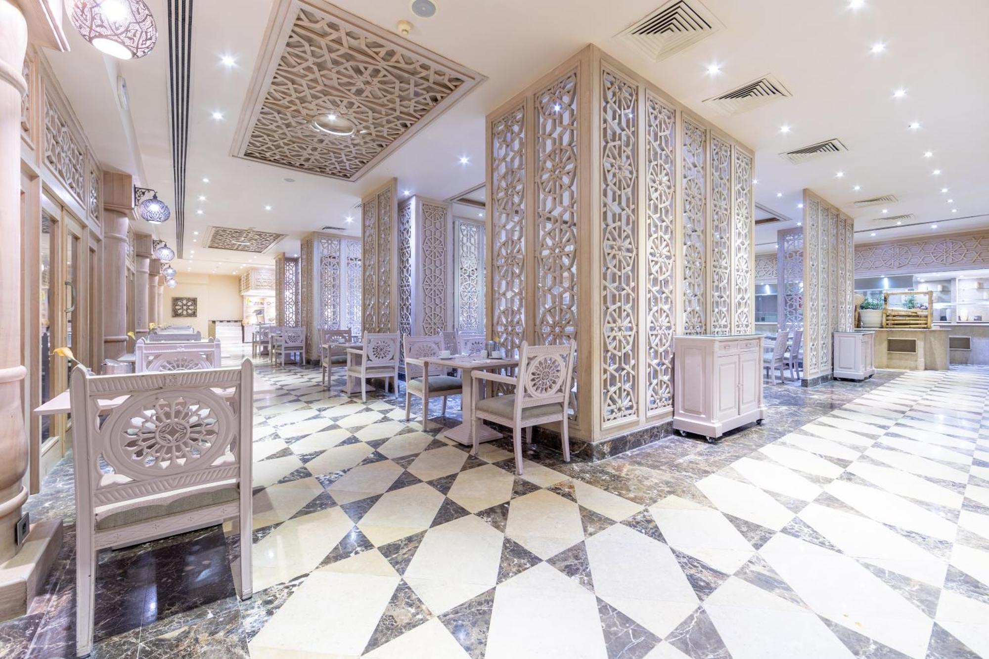 The Makadi Spa Hotel - Couples Only 18 Years Plus Hurgada Dış mekan fotoğraf The interior of the restaurant